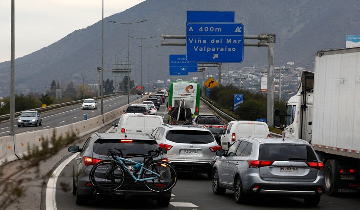 Tránsito de carga en ruta nacional: los cuellos de botella viales elevan tiempos de viaje y costos logísticos en Chile durante 2025.