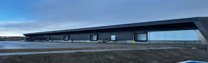 Vista operativa del Terminal D&C Punta Arenas con cámaras de frío y andenes de carga