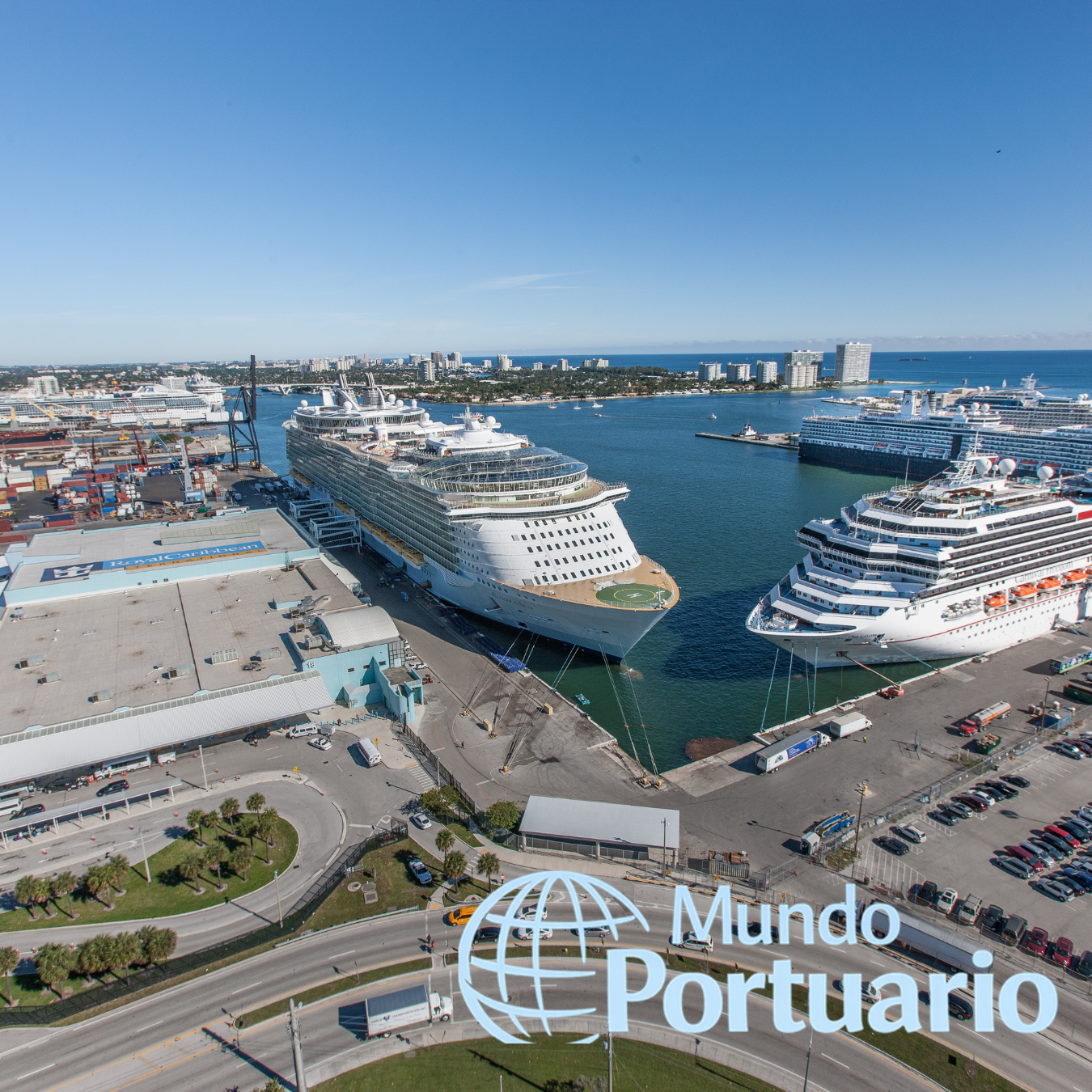 Port Everglades en Fort Lauderdale con cruceros atracados durante ceremonias de bautizo y zarpes inaugurales