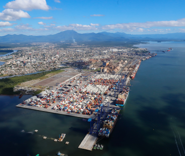 Puertos de Paraná en Brasil aseguran inversiones por R$ 5,1 mil millones mediante concesiones portuarias.