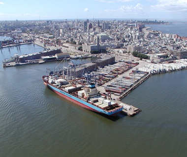 Puerto de Montevideo registra alza de graneles en 2025 según ANP