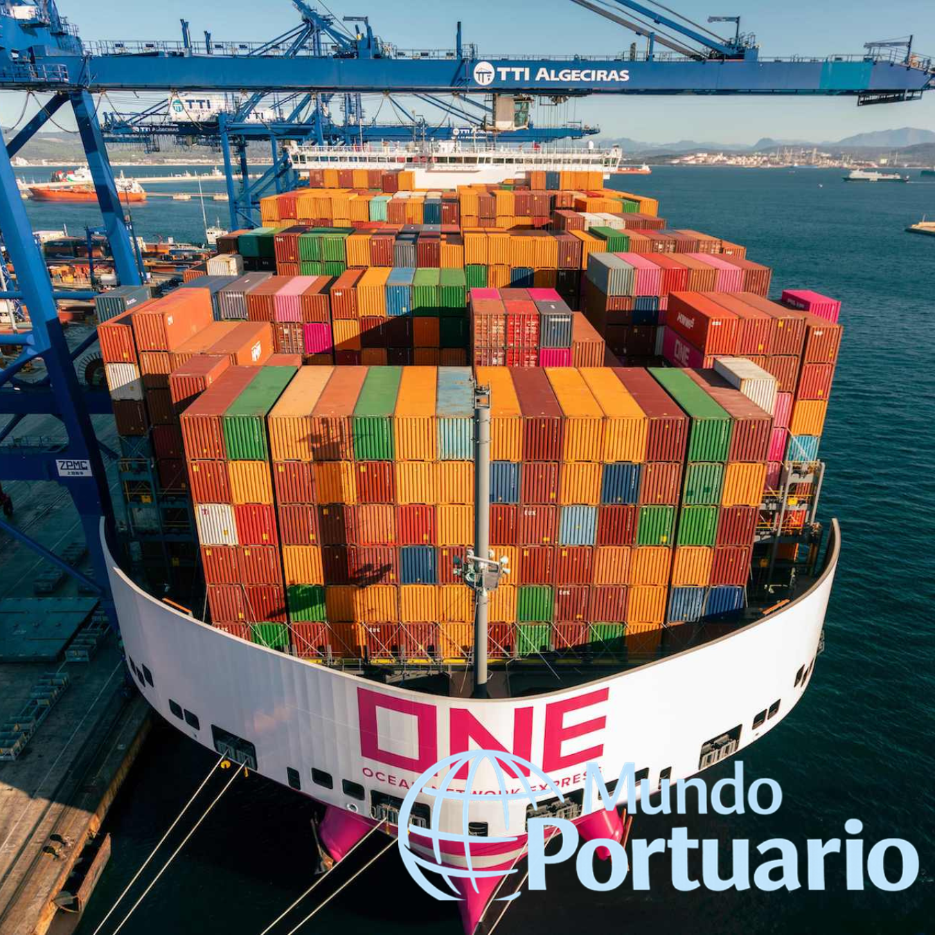 Omisión de puerto AT1: buque portacontenedores y ajuste de rotación hacia Southampton