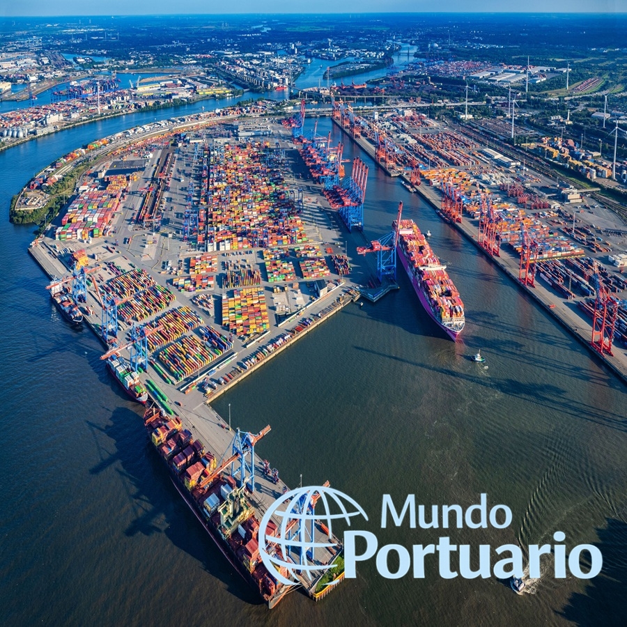 Camión retira contenedor en terminal de Hamburgo bajo nuevo sistema digital de autorización